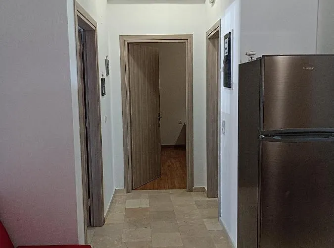 Διαμέρισμα Lena *